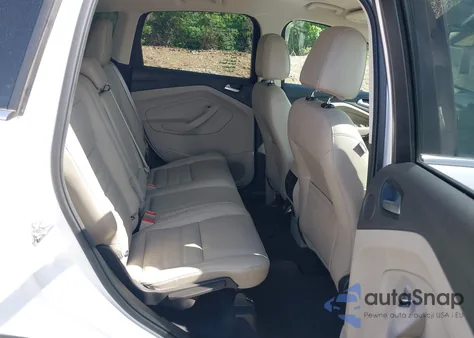 2017 Ford Escape Titanium из США, поврежденный, VIN 1FMCU0J93HUA48123